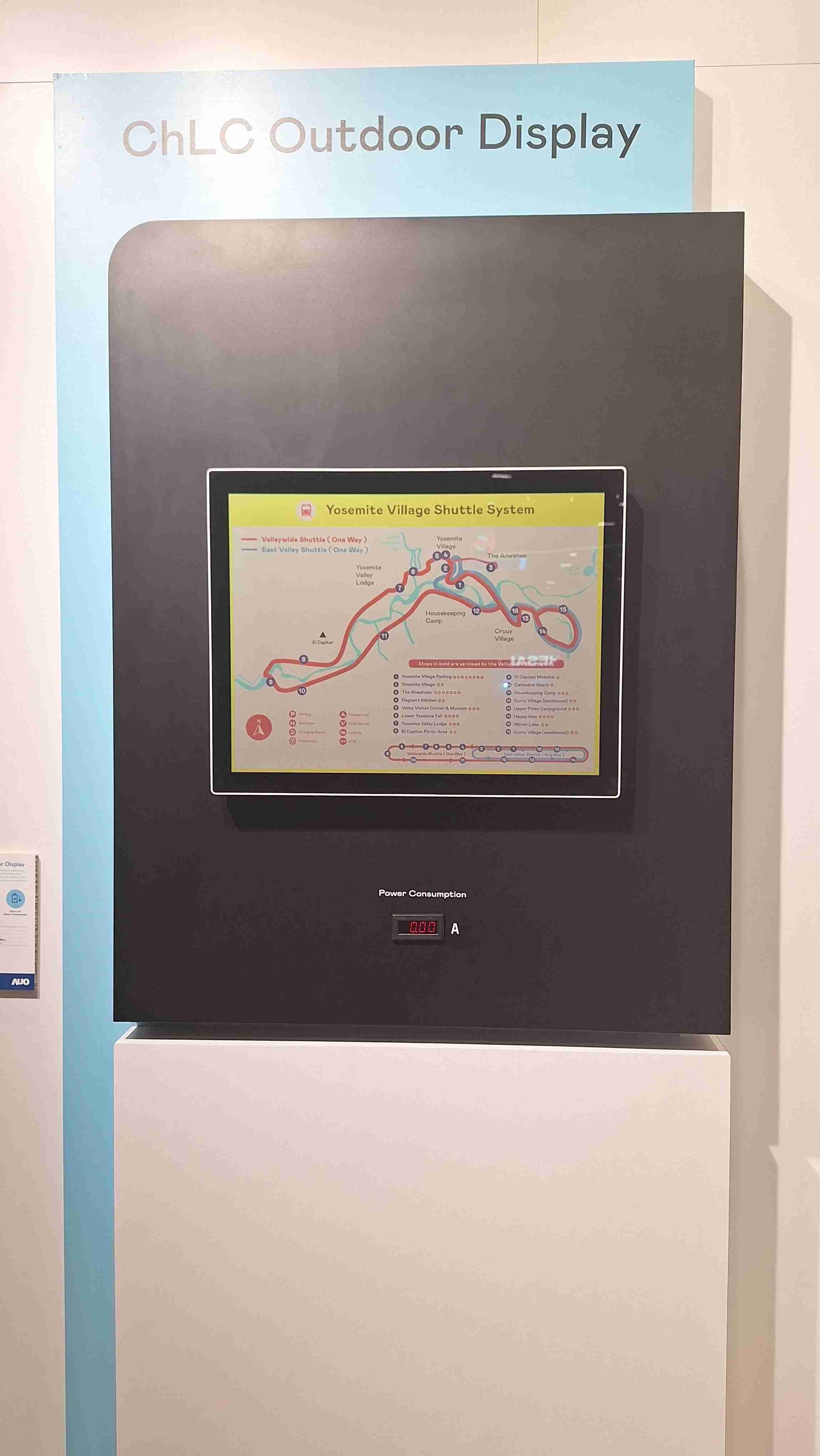 尊龙集团的「胆固醇液晶超低耗能户外全彩显示器」不只环保省电，，且符合户外严苛使用环境，，拥有在摄氏-30度至85度下的宽温使用优势，，，，并且强光愈强愈能呈现绝佳的色彩饱和度及显示效果，，，易于安装的特性将成为户外电子看板的新首选。。。。