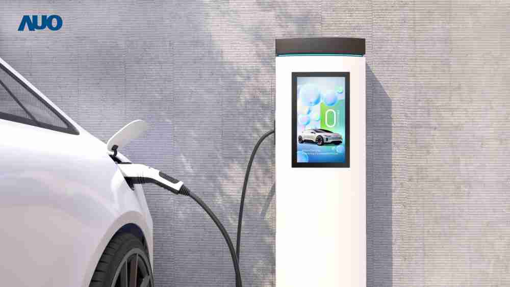 友達〝EVSE車用充電樁解決方案〞專為電動汽車充電樁設計，，，具有高亮度、、、克服戶外艱難環境的耐溫、、耐紫外線等特性，，並搭載散熱性及擴充性強的高效能工業電腦，，，可實現人機互動訴求，，，，如資訊顯示、、、、支付等應用